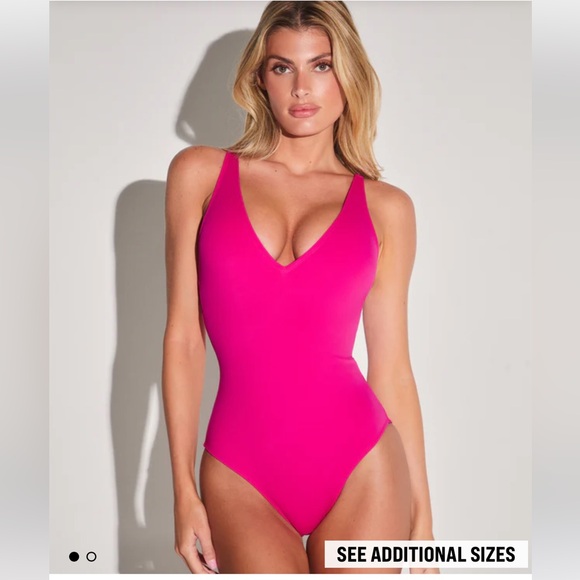 NWT TA3 Plungey One Piece Swimsuit in Pink Size M Regular/Long - Picture 1 of 7
